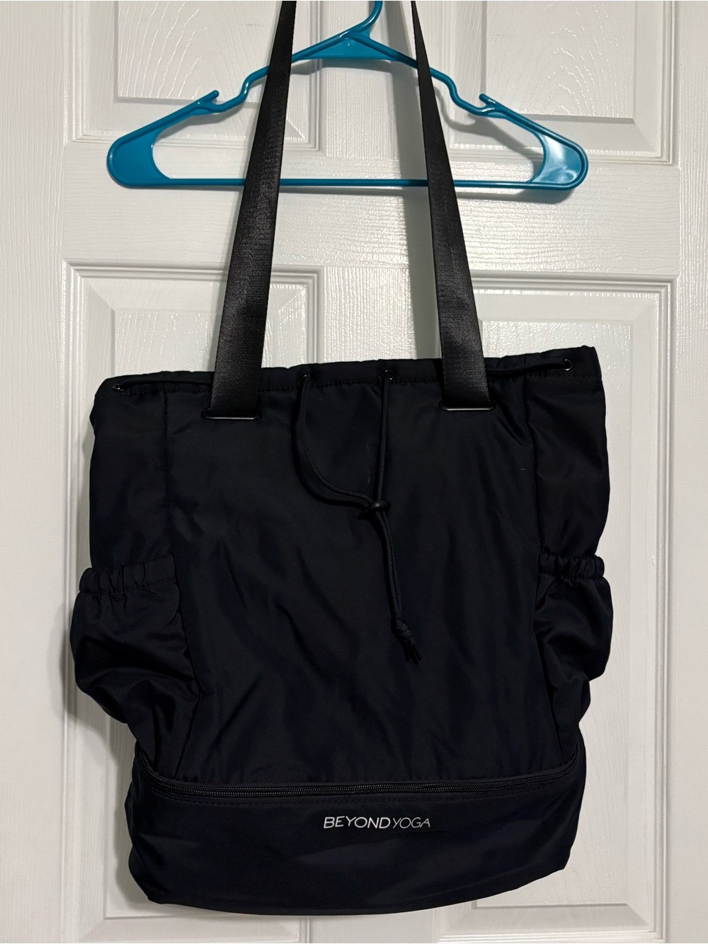 NWOT Beyond Yoga Convertible Gym Bag